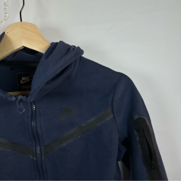 Nike tech fleece hoodie sweatshirt - Picture 2 of 4